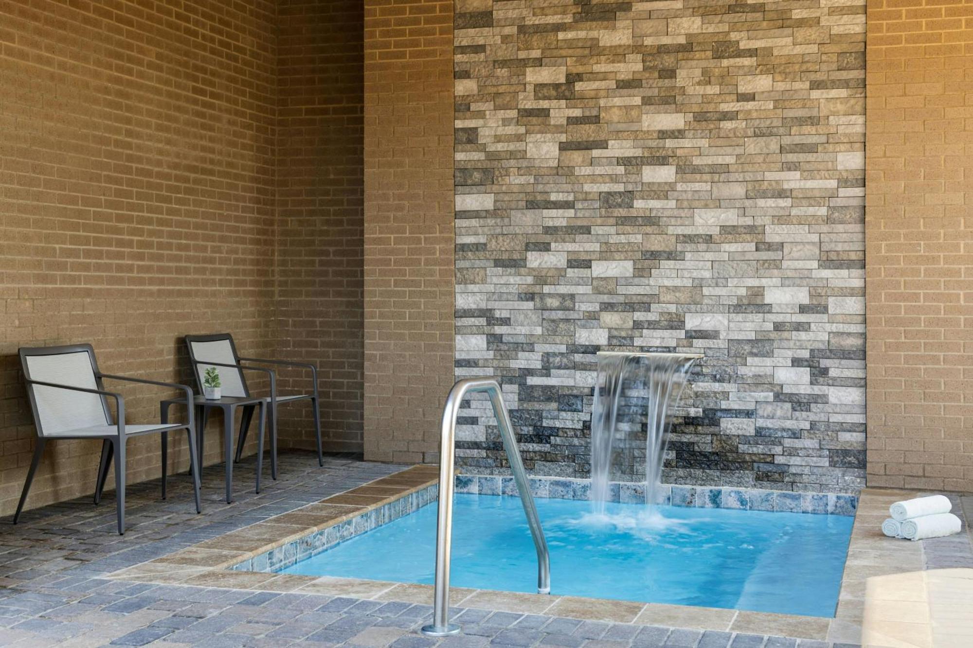 Courtyard By Marriott Starkville Msu At The Mill Conference Center Zewnętrze zdjęcie