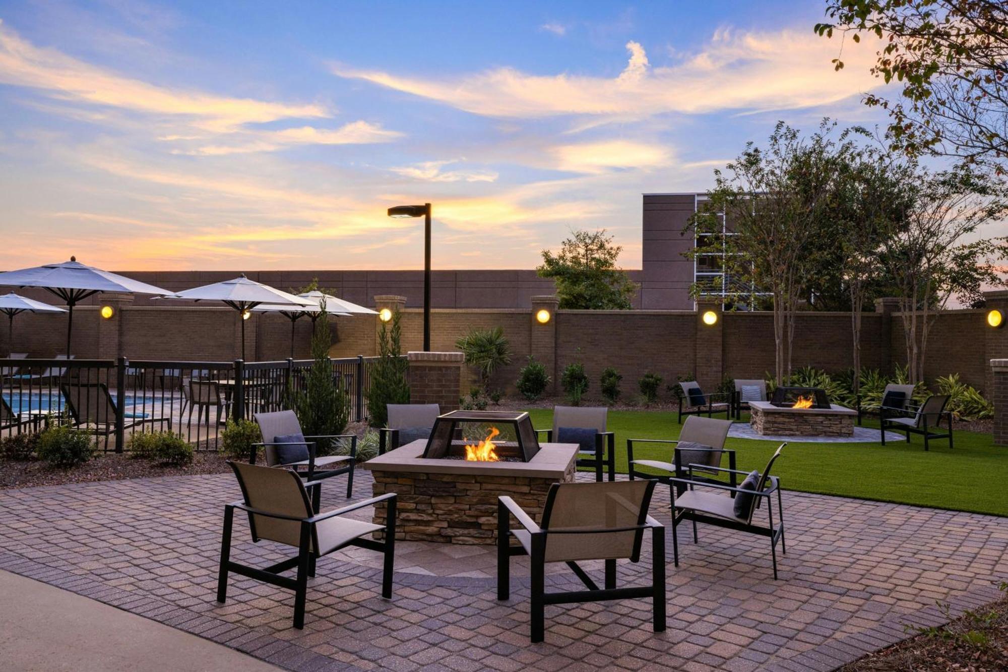 Courtyard By Marriott Starkville Msu At The Mill Conference Center Zewnętrze zdjęcie
