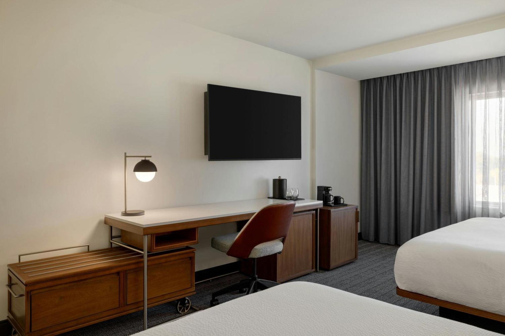 Courtyard By Marriott Starkville Msu At The Mill Conference Center Zewnętrze zdjęcie